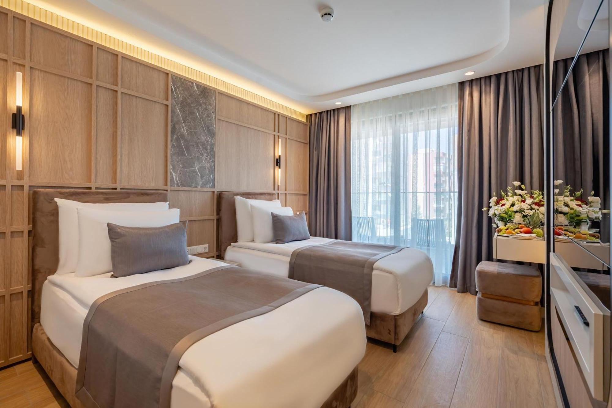 Awen Lara Hotel Antalya Exterior photo